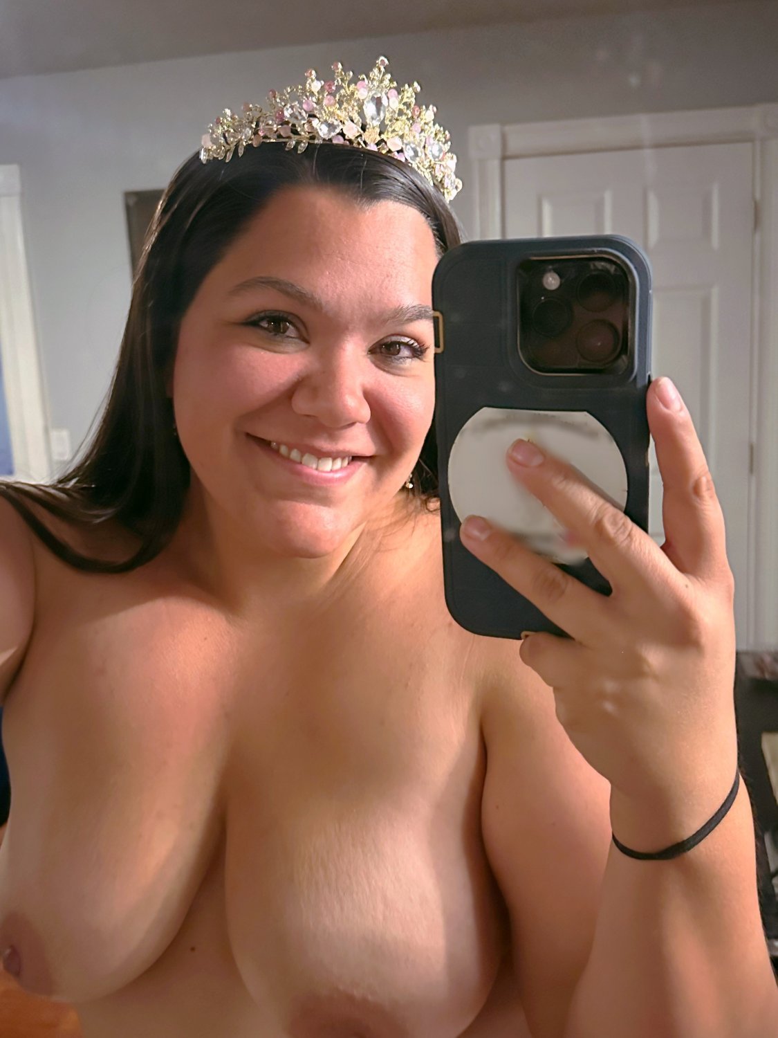 BBW wife Shayla with a cute smile exposed #SnDUGvIi